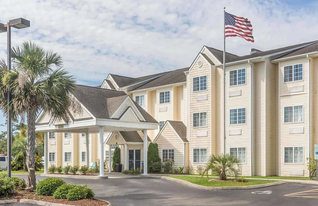 Microtel Inn & Suites By Wyndham Carolina Beach-1
