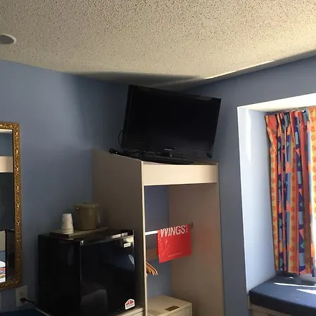 Microtel Inn & Suites By Wyndham Carolina Beach-2